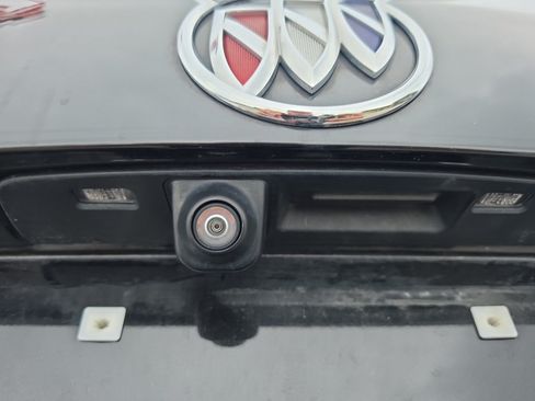 Used 2023 Buick Envision Essence FWD image 16