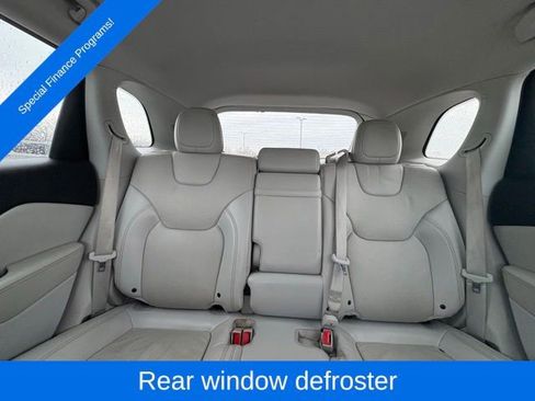 Used 2019 Jeep Cherokee Limited image 24