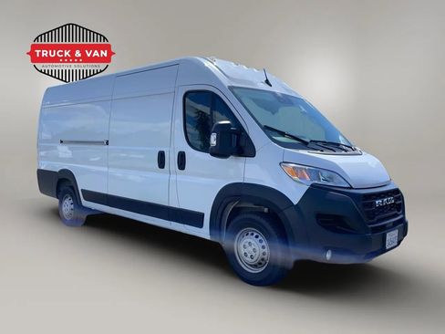 Used 2025 RAM ProMaster 3500 w/ Convenience Group FWD image 8