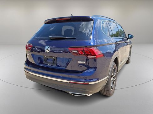 Used 2021 Volkswagen Tiguan SE w/ Panoramic Sunroof Package AWD/4WD image 10