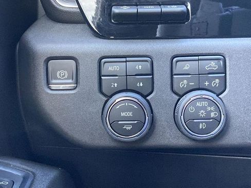 Certified 2024 Chevrolet Silverado 1500 High Country w/ Technology Package image 13