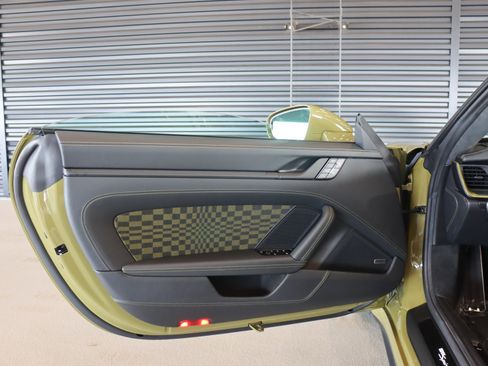 New 2026 Porsche 911 GTS image 23