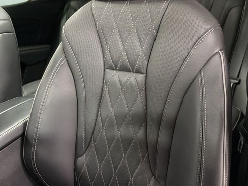 Used 2023 Buick Envision Avenir AWD/4WD image 19