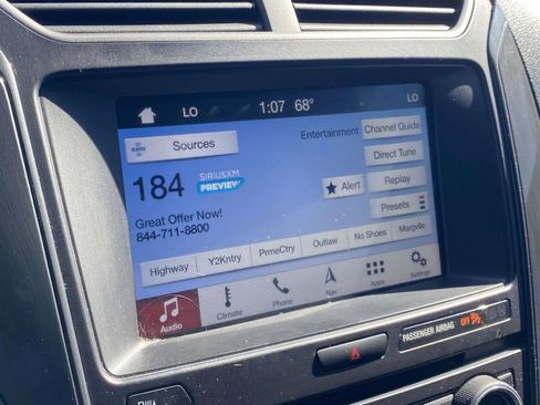 Used 2018 Ford Explorer XLT w/ Equipment Group 202A image 18