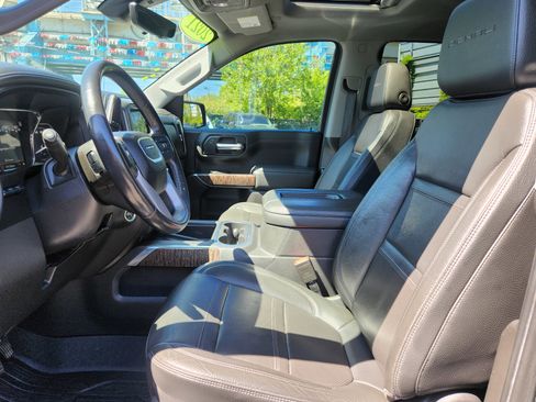 Used 2021 GMC Sierra 1500 Denali w/ Denali Ultimate Package AWD/4WD image 11