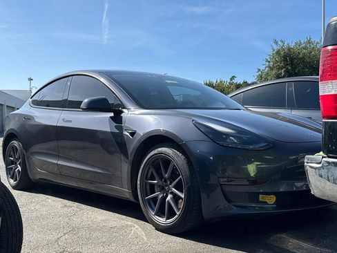Used 2022 Tesla Model 3 Long Range AWD/4WD image 2