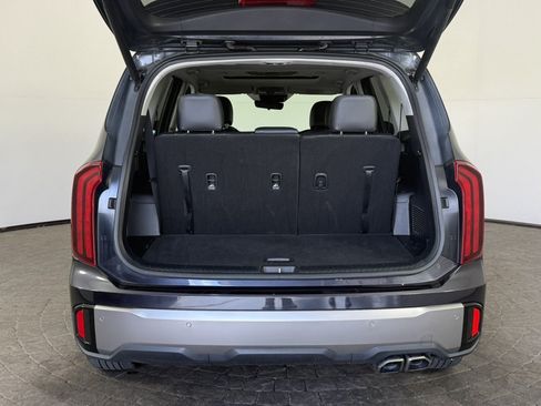 Used 2025 Kia Telluride S FWD image 7