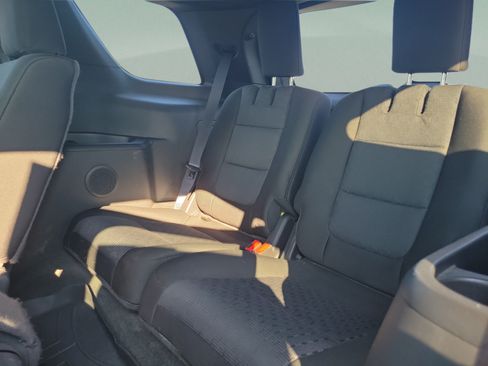 Used 2014 Ford Explorer XLT w/ Equipment Group 201A FWD image 10