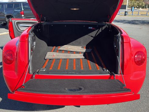 Used 2005 Chevrolet SSR w/ Preferred Equipment Group image 20