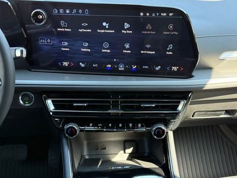 New 2026 Chevrolet Traverse LT w/ Driver Confidence Package FWD image 24