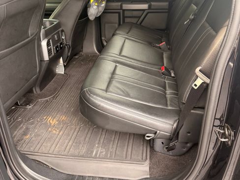 Used 2019 Ford F150 XLT w/ Equipment Group 302A Luxury AWD/4WD image 10