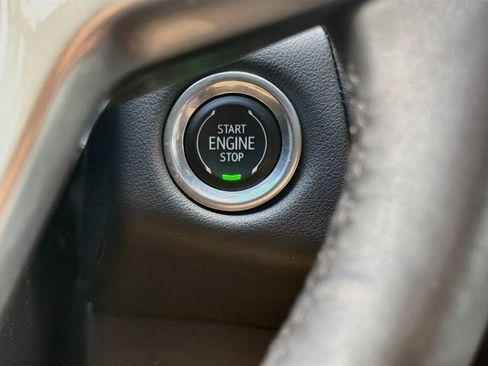 Used 2023 Chevrolet Tahoe Premier AWD/4WD image 38