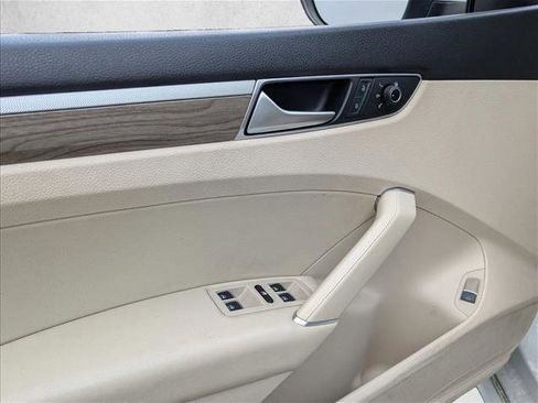 Used 2016 Volkswagen Passat 1.8T SE image 11