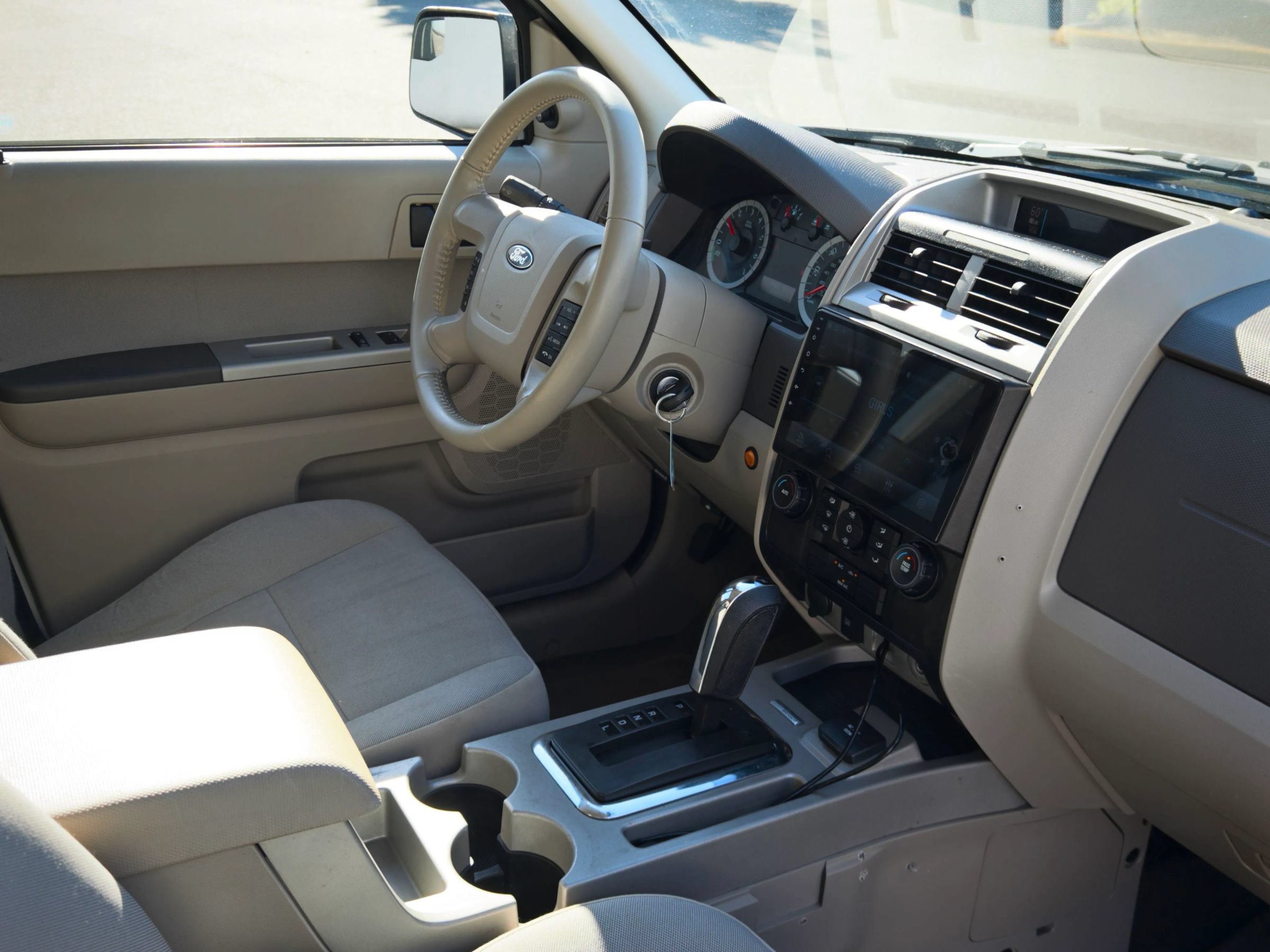 Used 2012 Ford Escape 4WD Hybrid image 32