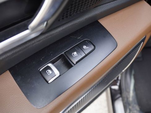 Used 2020 Kia Telluride SX w/ SX Prestige Package image 4