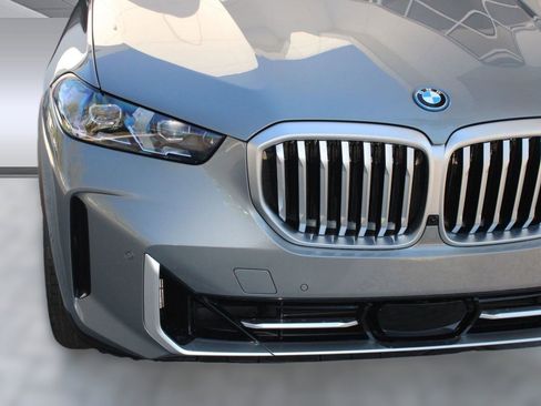 New 2026 BMW X5 xDrive50e w/ Executive Package image 11