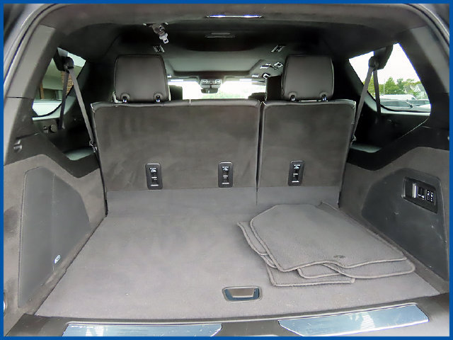 Used 2024 Cadillac Escalade ESV Sport Platinum w/ LPO, ONYX Package AWD/4WD image 10