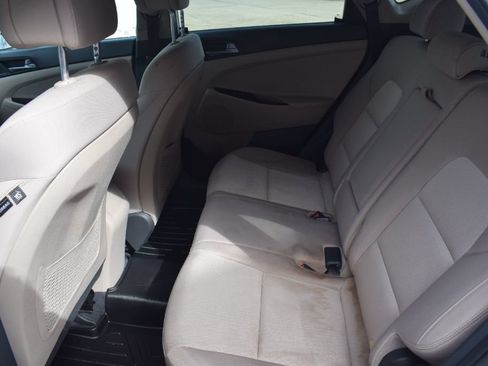 Used 2016 Hyundai Tucson SE w/ Option Group 02 FWD image 10