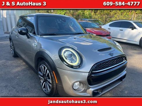 Used 2019 MINI Cooper S FWD image 1