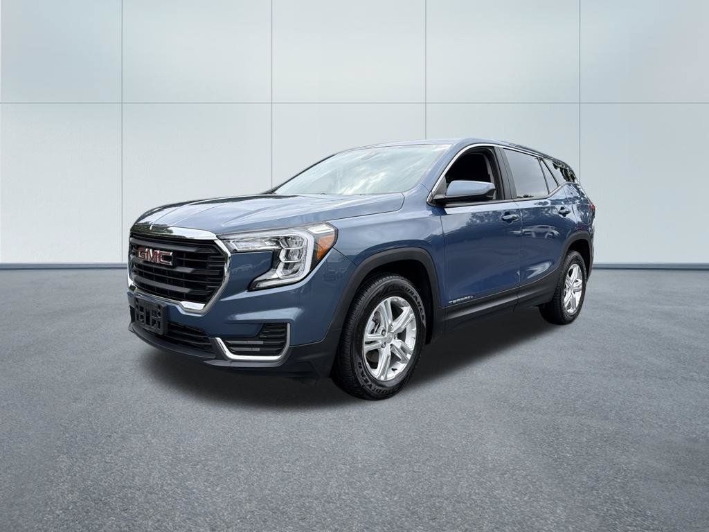 Used 2024 GMC Terrain SLE AWD/4WD image 2