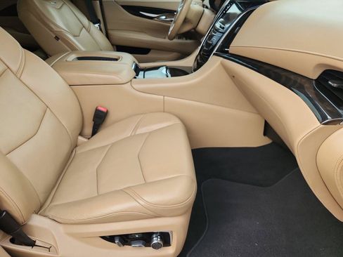 Certified 2018 Cadillac Escalade Platinum AWD/4WD image 29