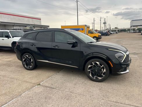 Used 2024 Kia Sportage SX image 4