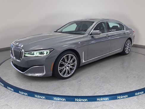 Used 2022 BMW 750i xDrive w/ Luxury Rear Seating Package AWD/4WD image 1