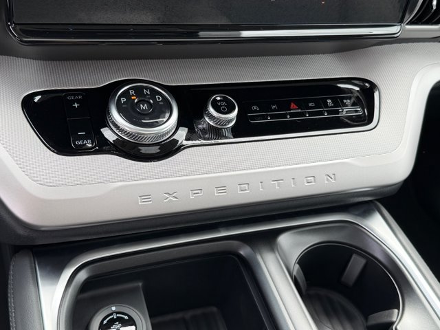 New 2027 Ford Expedition Max Active RWD image 26