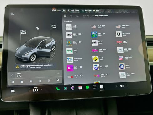 Used 2023 Tesla Model Y Long Range AWD/4WD image 19