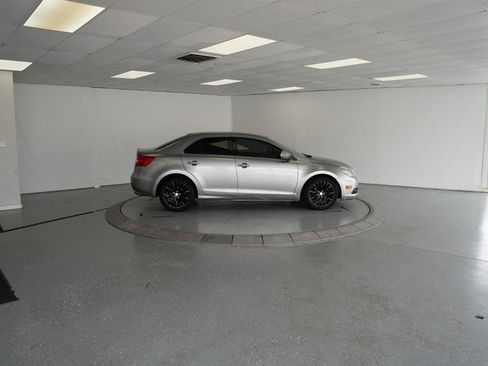 Used 2012 Suzuki Kizashi SE AWD/4WD image 8
