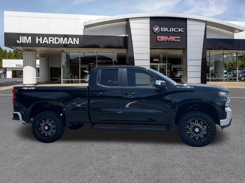 Used 2020 Chevrolet Silverado 1500 LT w/ Trailering Package AWD/4WD image 8