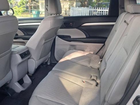 Used 2015 Toyota Highlander Plus image 5