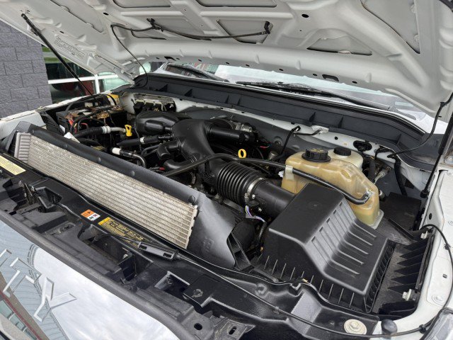 Used 2015 Ford F550 4x4 Regular Cab Super Duty image 16