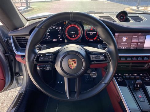 Used 2020 Porsche 911 Carrera S image 10