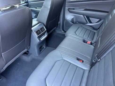 New 2026 Volkswagen Atlas Cross Sport SEL R-Line image 11