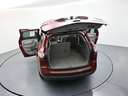 Used 2016 Chevrolet Traverse LT image 40