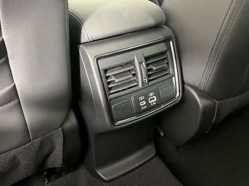 Used 2025 Subaru Forester Limited w/ Popular Package #2 AWD/4WD image 43