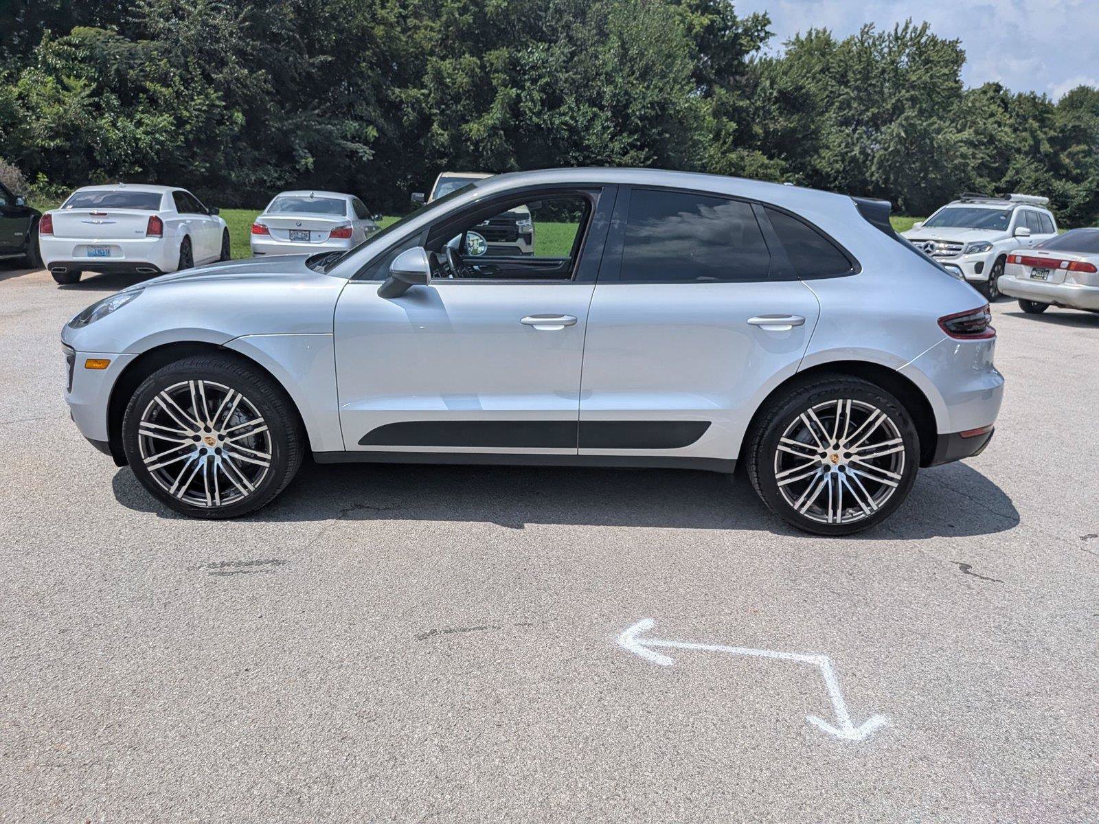 Used 2018 Porsche Macan S AWD/4WD image 2