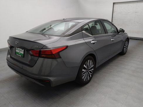 Used 2024 Nissan Altima 2.5 SV image 9