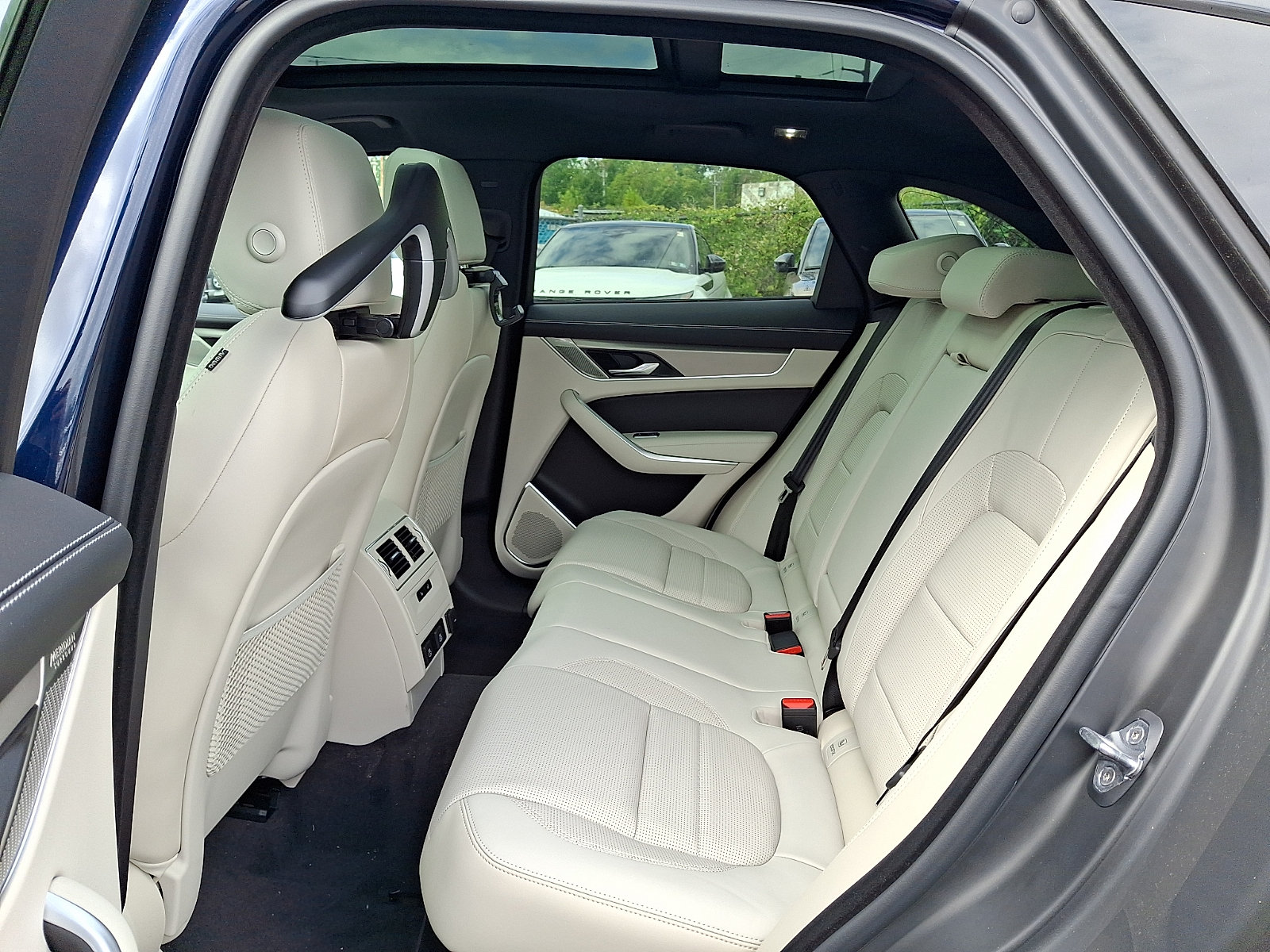 New 2026 Jaguar F-PACE R-Dynamic S AWD/4WD image 5