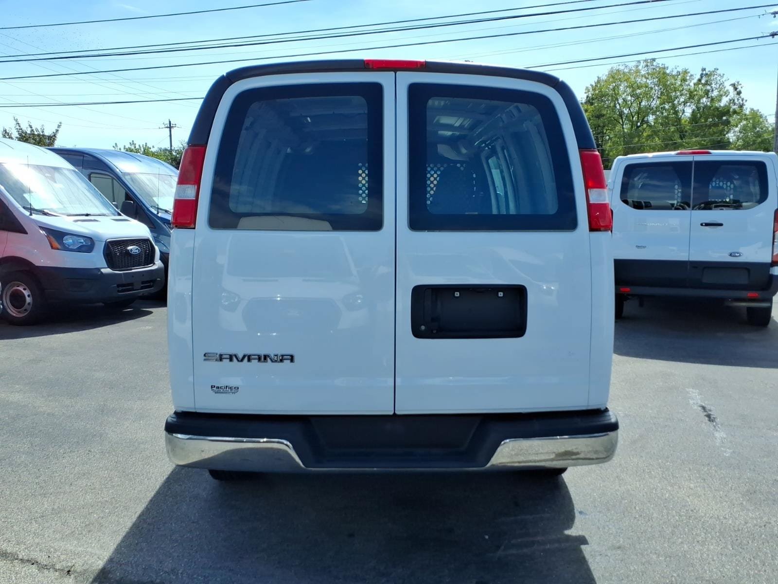 Used 2020 GMC Savana 2500 w/ Driver Convenience Package RWD image 4