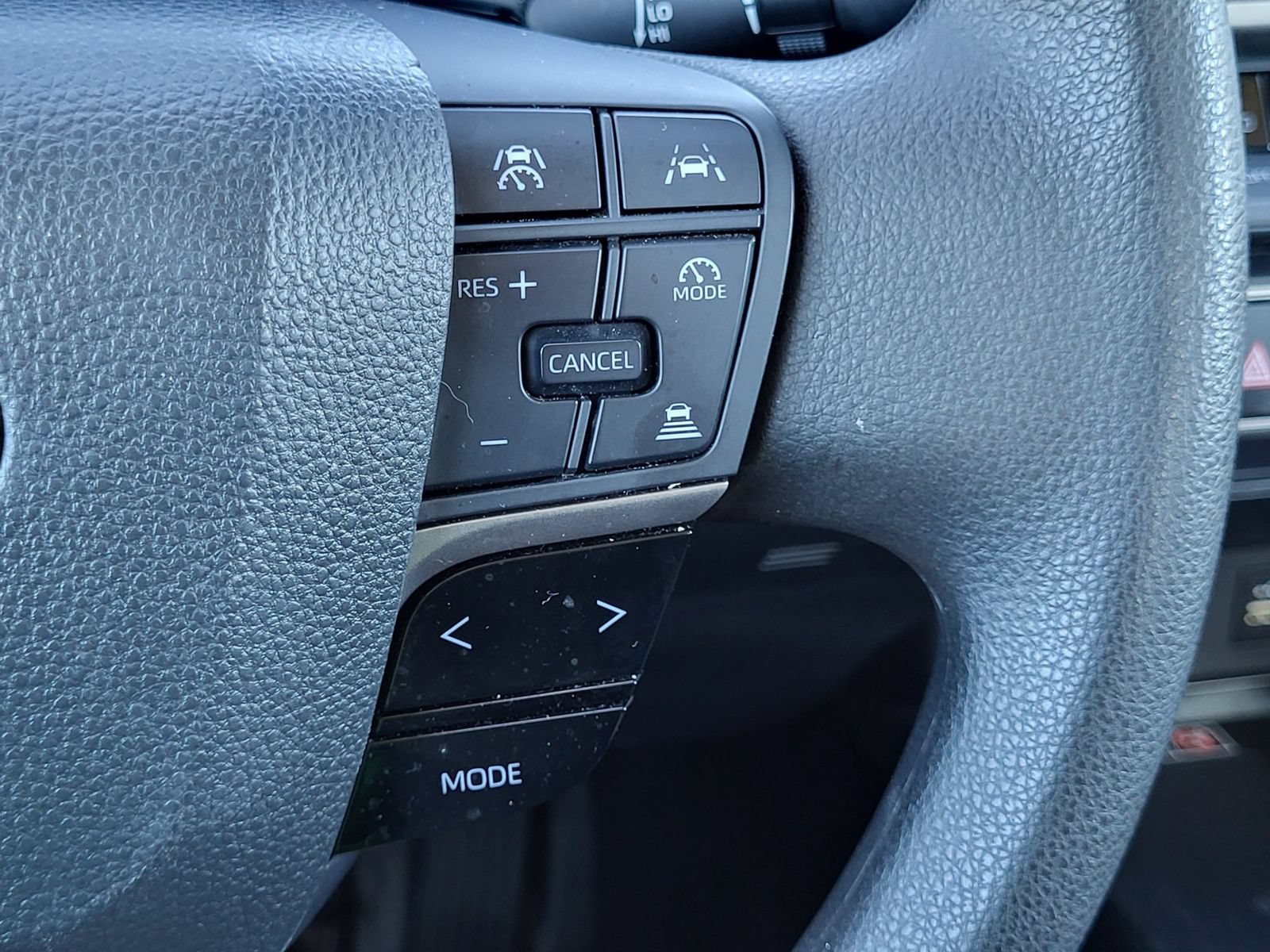 Used 2025 Toyota Camry LE FWD image 19