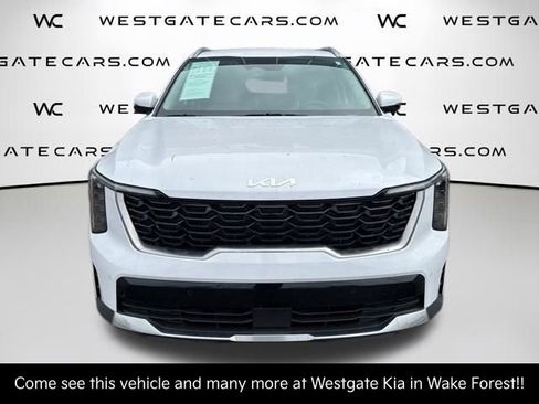 Certified 2025 Kia Sorento S image 2