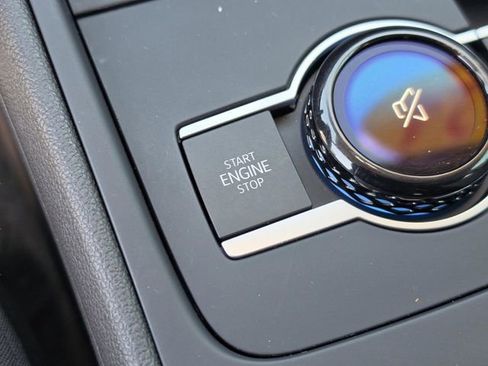 Used 2025 Volkswagen Tiguan S FWD image 35