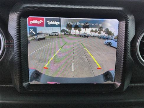 Used 2020 Jeep Gladiator Rubicon AWD/4WD image 13