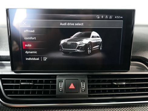 Used 2023 Audi SQ5 Premium Plus w/ Premium Plus Package AWD/4WD image 17