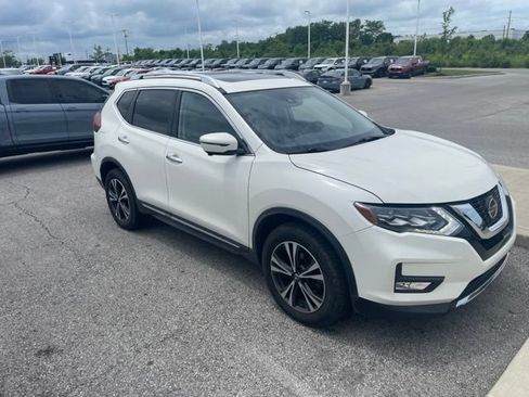 Used 2018 Nissan Rogue SL w/ Premium Package AWD/4WD image 8