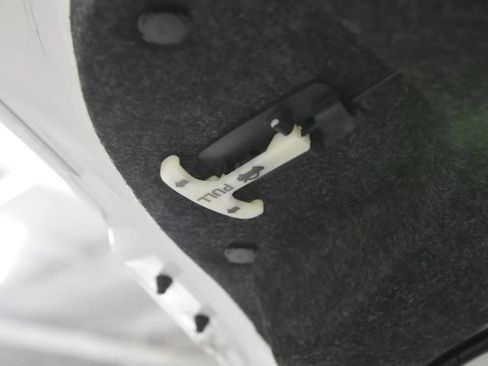 Used 2023 Nissan Versa S FWD image 35