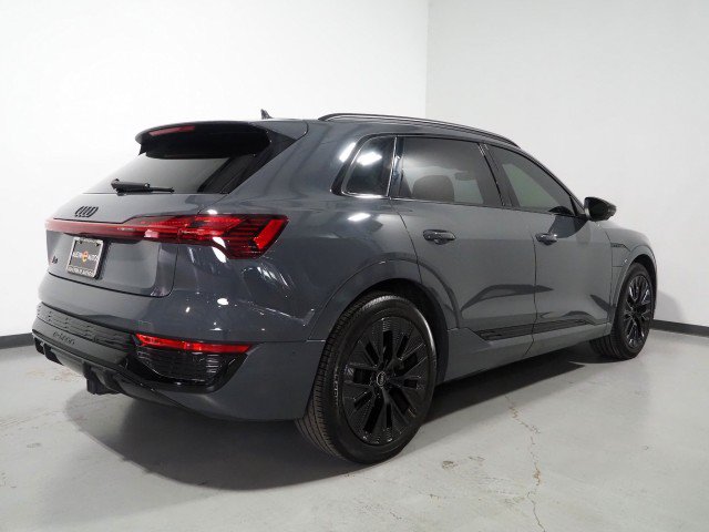 Used 2024 Audi Q8 e-tron Prestige AWD/4WD image 6