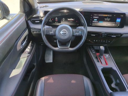 Used 2025 Nissan Kicks SR w/ SR Premium Package image 16